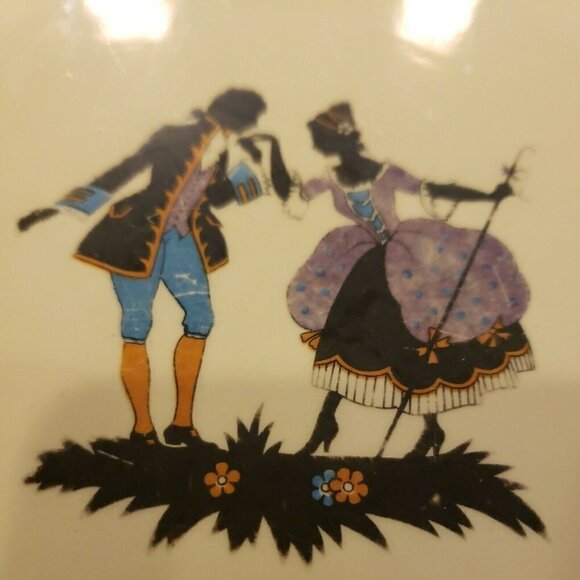 Vintage BENNETT POTTERY BAKEWARE SILHOUETTE CAKE PLATE COURTING ROYALTY 11" - Picture 2 of 5